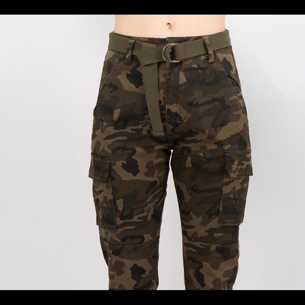 CARGO CAMOUFLAGE JEANS with LEG POCKETS - Picture 2 of 16